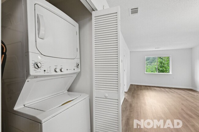 Building Photo - Charming 2BR Condo in Rock Hill