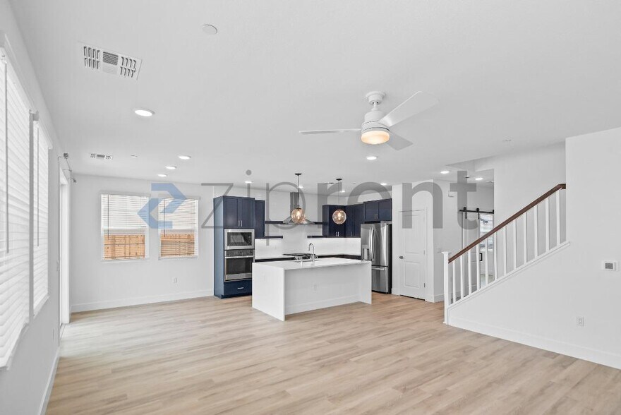 Building Photo - 355 Monastery Dr