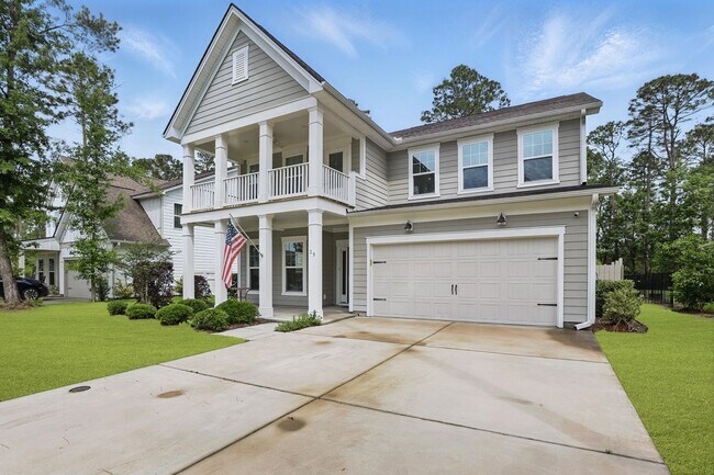 Building Photo - Spacious 5 Bedroom Home in Richmond Hill’s Waterways Community