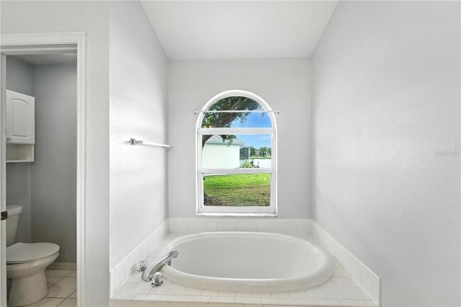 Building Photo - 1725 Bondurant Way