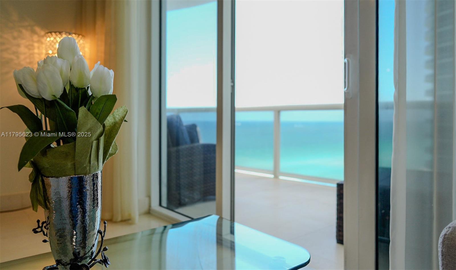 Building Photo - 15901 Collins Ave