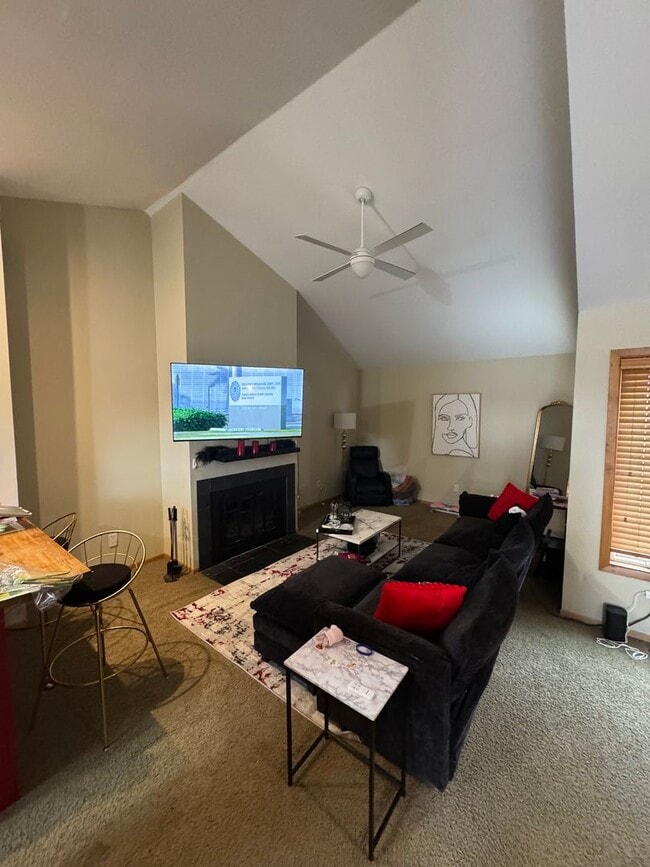 Building Photo - AVAILABLE June 1st! Spacious and Updated 2 Bedroom, 1.5 Bathroom Townhome