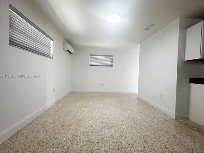 Building Photo - 2815 NW 88th St