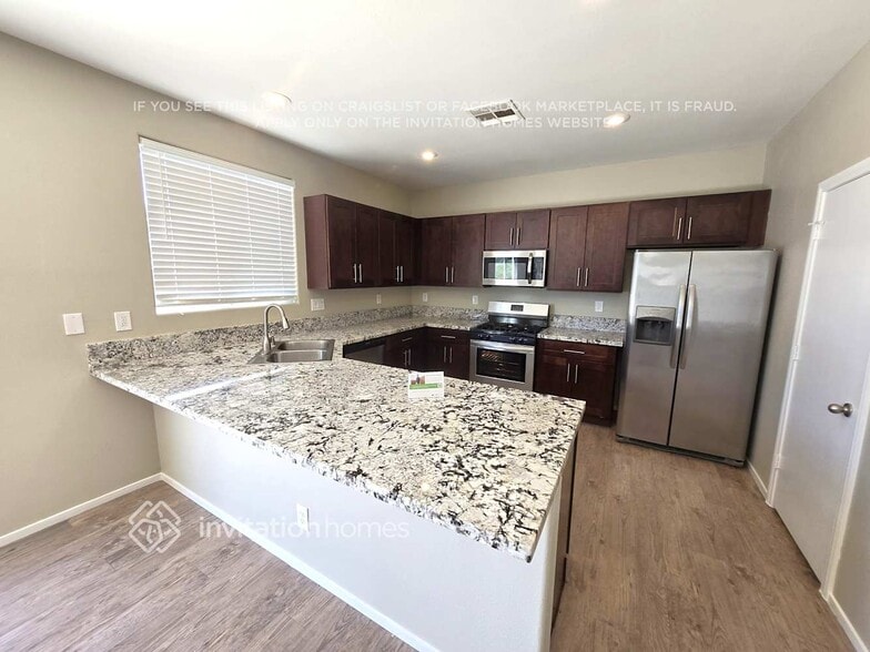 Building Photo - 8541 Honey Vine Ave