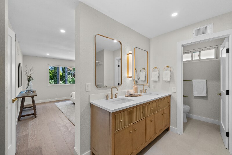 Building Photo - 2928 Gaviota Cir