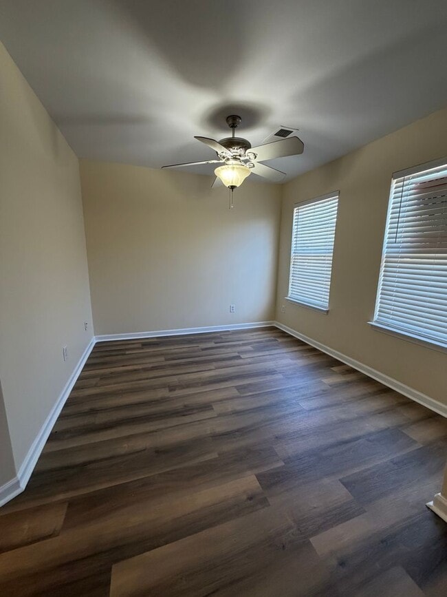 Building Photo - Exclusively Offered by Muse Realty Rentals, LLC