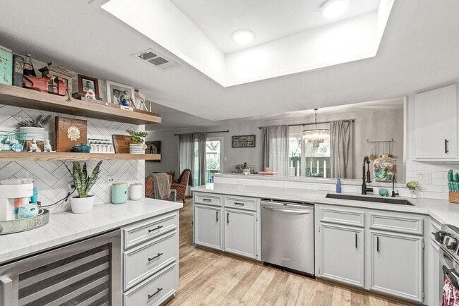 Building Photo - 5005 Georgi Ln