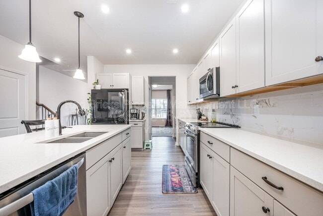 Building Photo - 9046 Evercrisp Ln