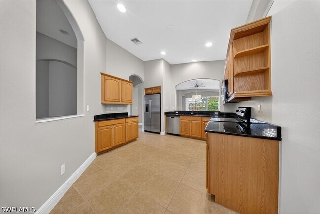 Building Photo - 15257 Cortona Way