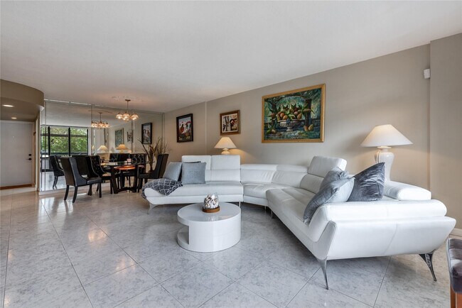 Building Photo - 1401 S Federal Hwy