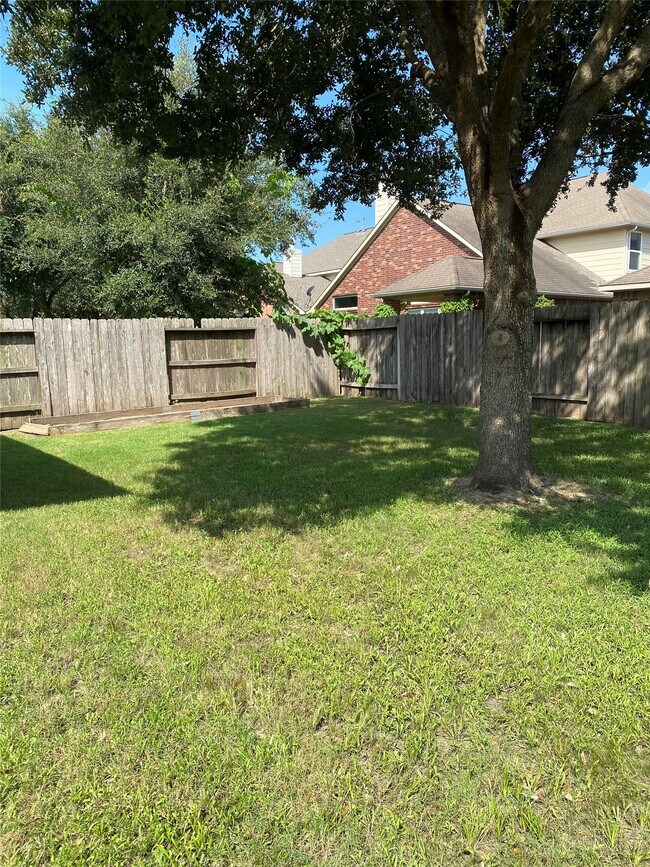 Building Photo - 24434 Ranchwood Springs Ln