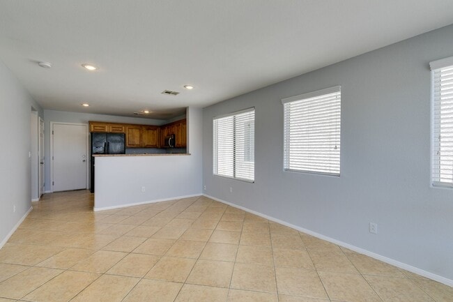 Building Photo - Bright & Spacious Home with Open Layout and Prime Location