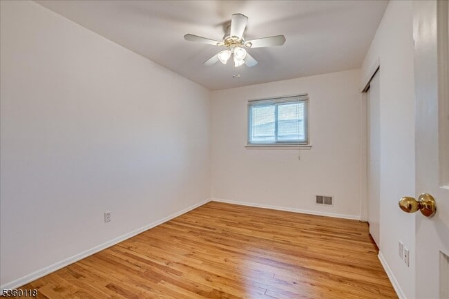 Building Photo - 18 Van Buren Ave