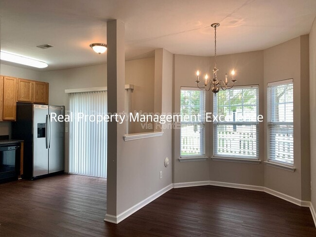 Building Photo - 310 Gilman Ln