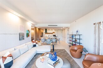 Building Photo - 251 Crandon Blvd