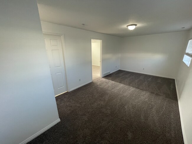 Building Photo - 4 Bd 3 Bath Home in Lehi