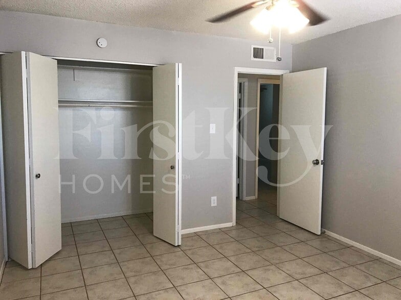 Building Photo - 3204 S Nu Vista Ln