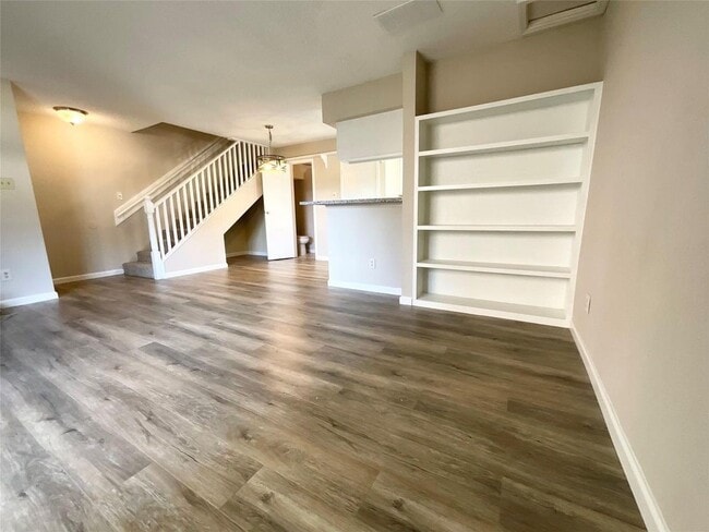 Building Photo - 1515 Sandy Springs Rd