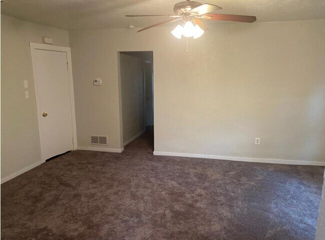 Building Photo - 29 Lawn St