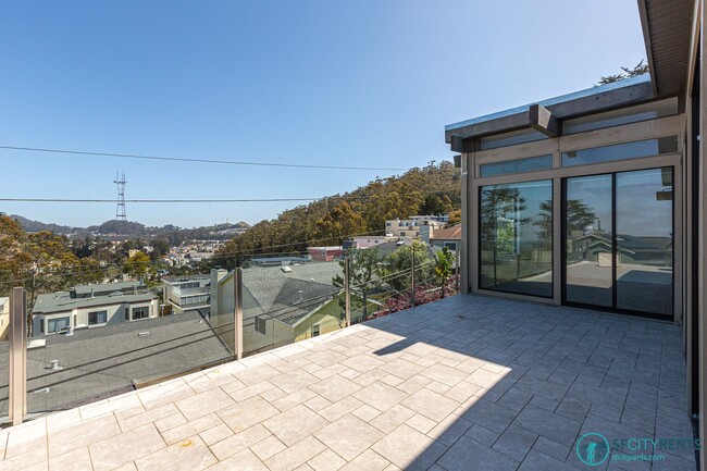Building Photo - Sherwood Forest: Single Family Home w/ 2 C...