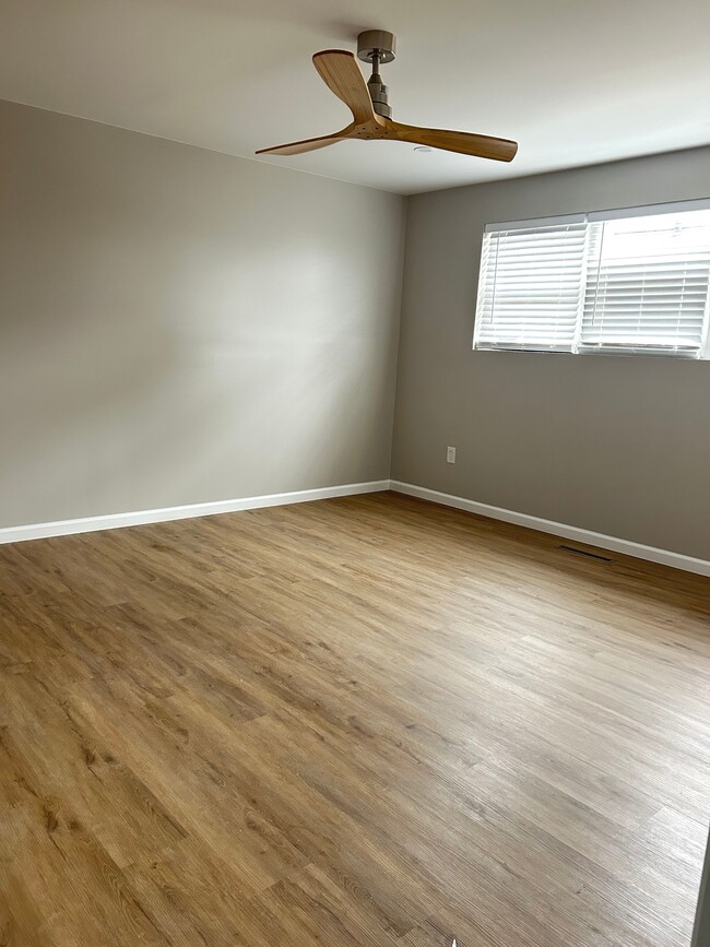 Building Photo - 2530 E North St