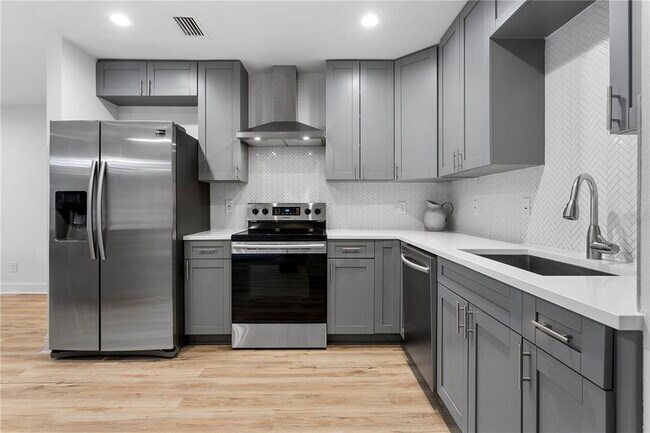 Building Photo - 3511 W Azeele St
