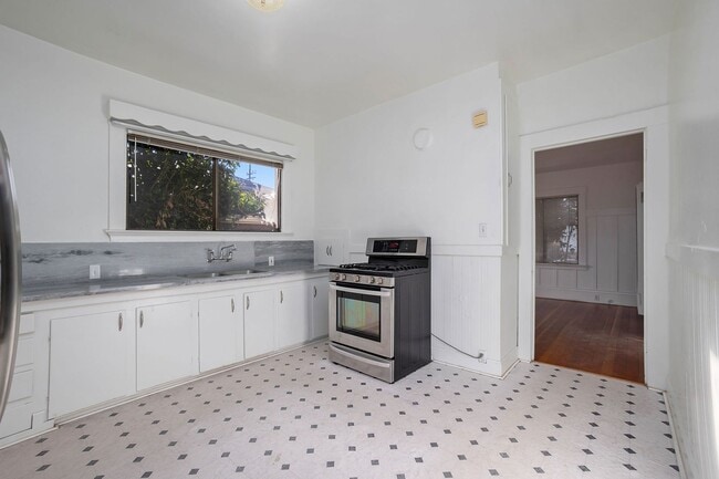 Building Photo - 1612 Gould Ct