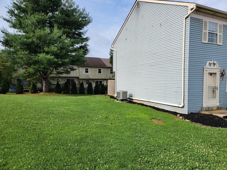 Building Photo - 396 Dohner Dr