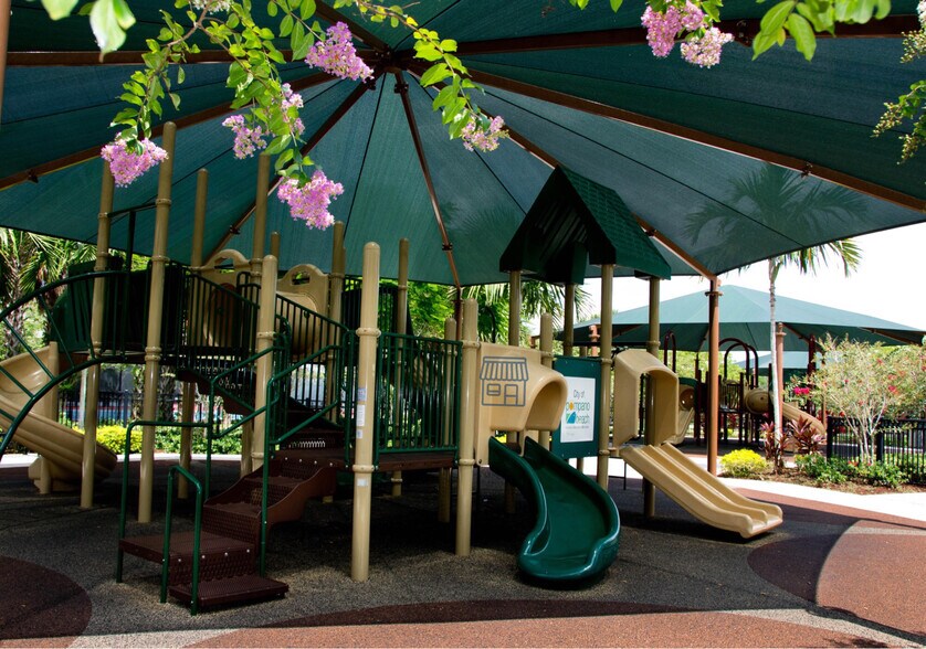 Building Photo - 3091 N Course Dr