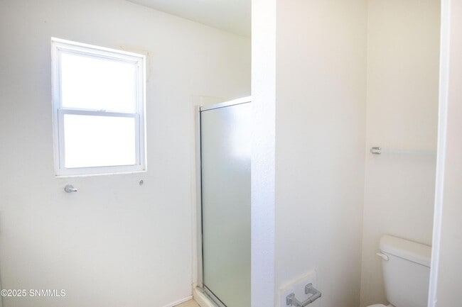Building Photo - 1302 S Triviz Dr
