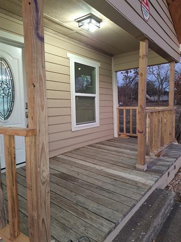 Building Photo - 240 W Marshall Ave