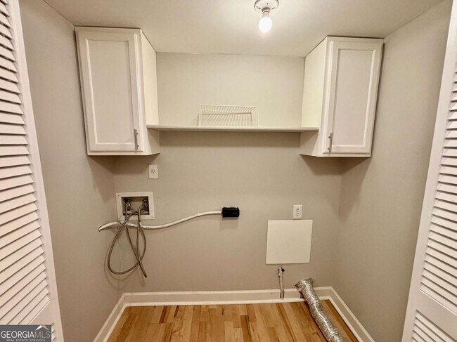 Building Photo - 58 Rumson Ct