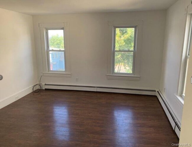 Building Photo - 103 W Main St