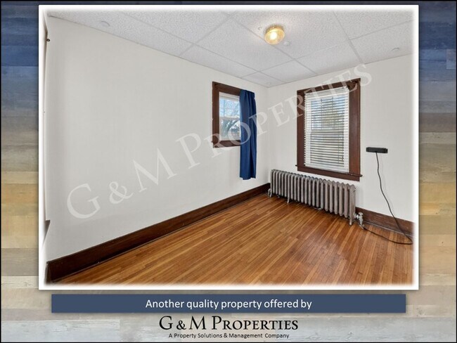 Building Photo - 1570 Mt Hope Ave