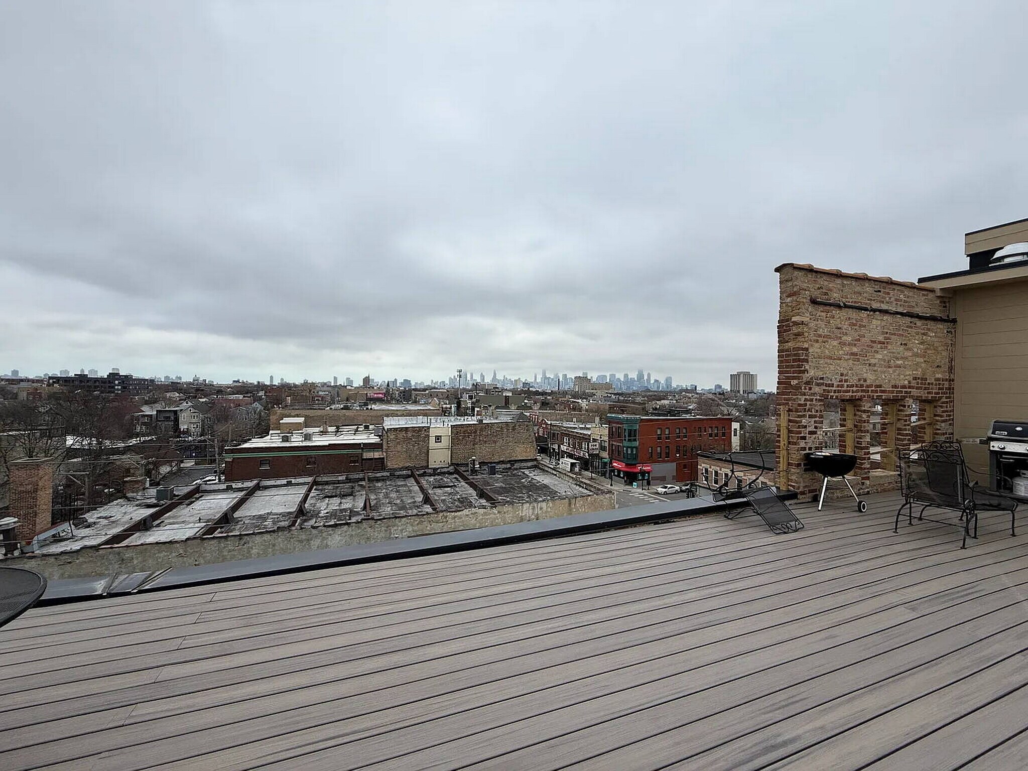 Building Photo - 2614 W North Ave