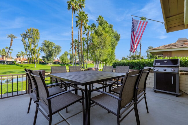 Building Photo - 236 Castellana S