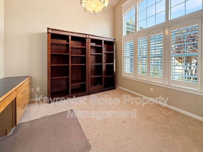 Building Photo - 1285 E Prohaska St