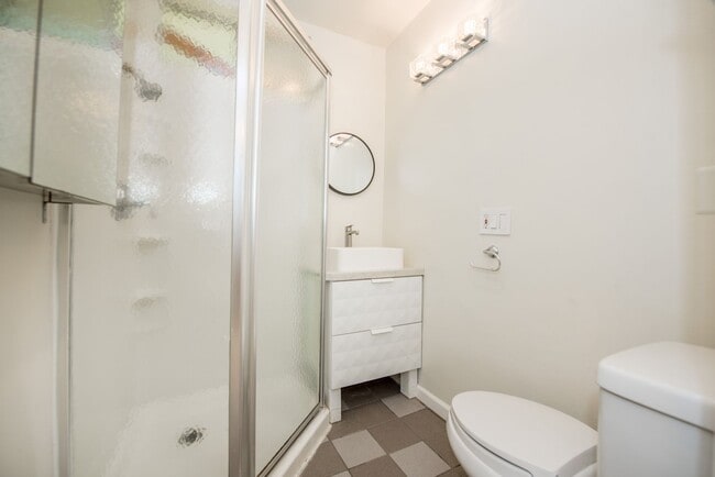 Building Photo - Beautiful 4 Bedroom Home in Garden Grove