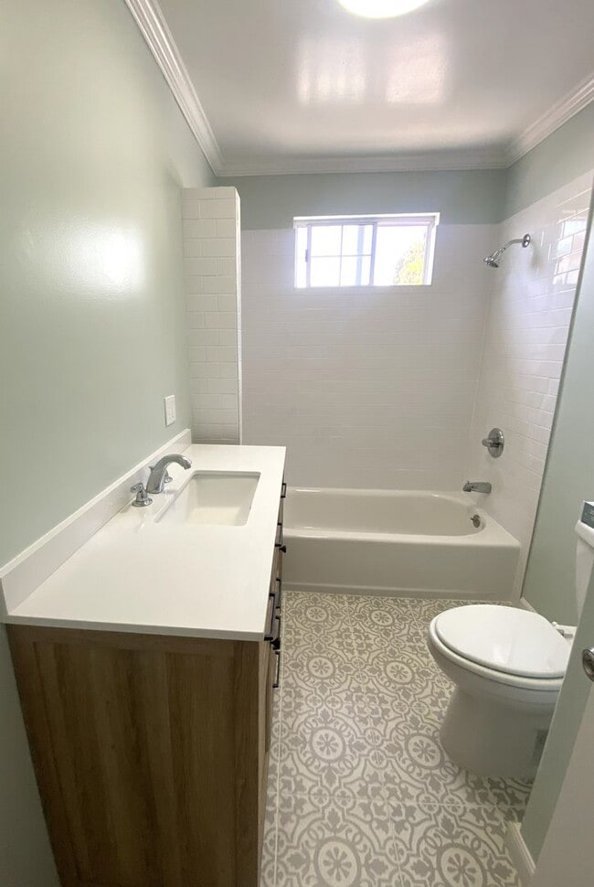 Building Photo - Charming Renovated 3-Bedroom Home in South San Pedro!