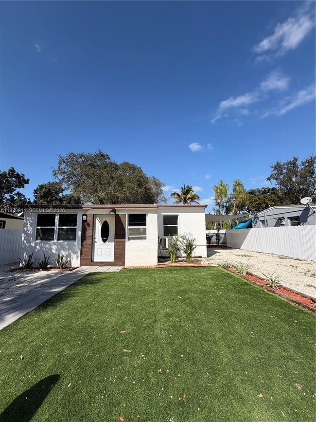 Building Photo - 1441 NE 154th Terrace