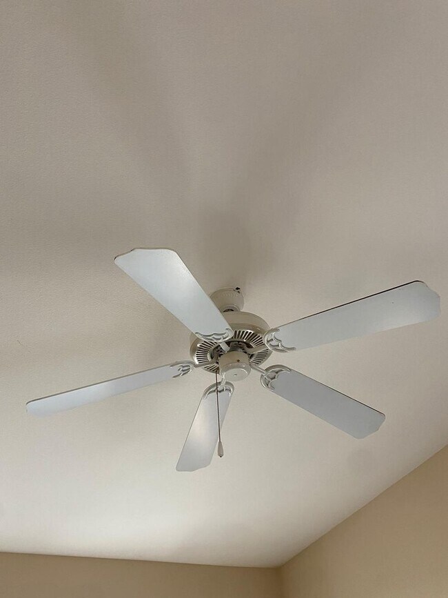 Building Photo - Badura Ave. #2094