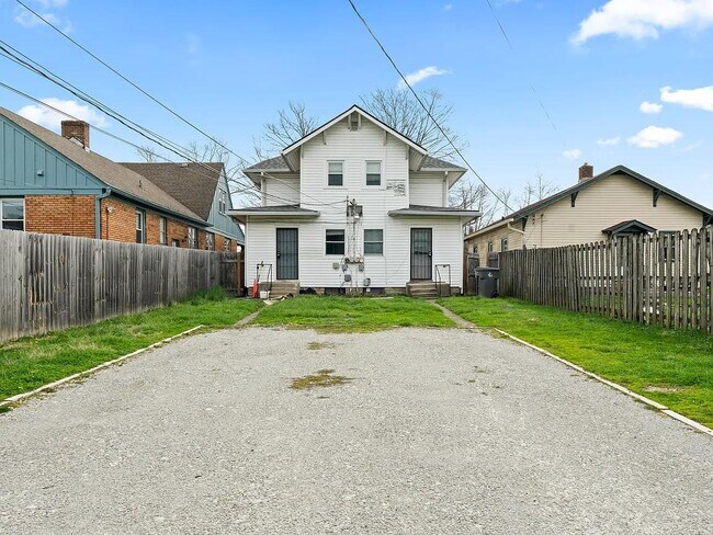 Building Photo - 902 N Emerson Ave