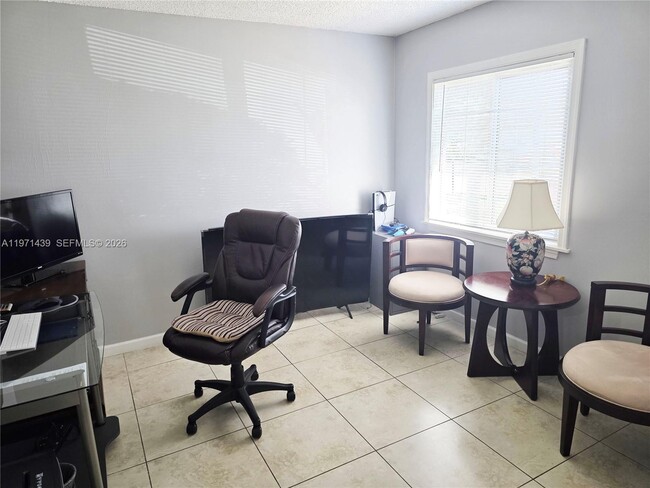 Building Photo - 11688 SW 17th Ct