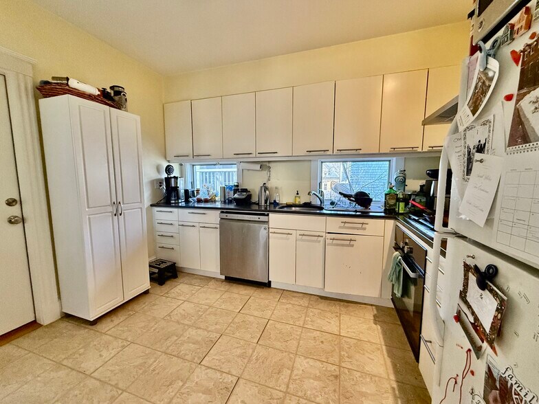 Building Photo - 27 Fainwood Cir