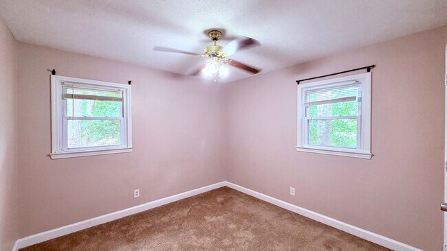 Building Photo - 4431 Donegal Cir