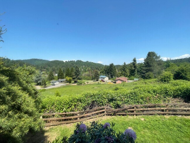 Building Photo - Private Valley Remodeled Home In Damascus 3Bd/2.5Ba with Basement!!! Beautiful Deck with Amazing ...