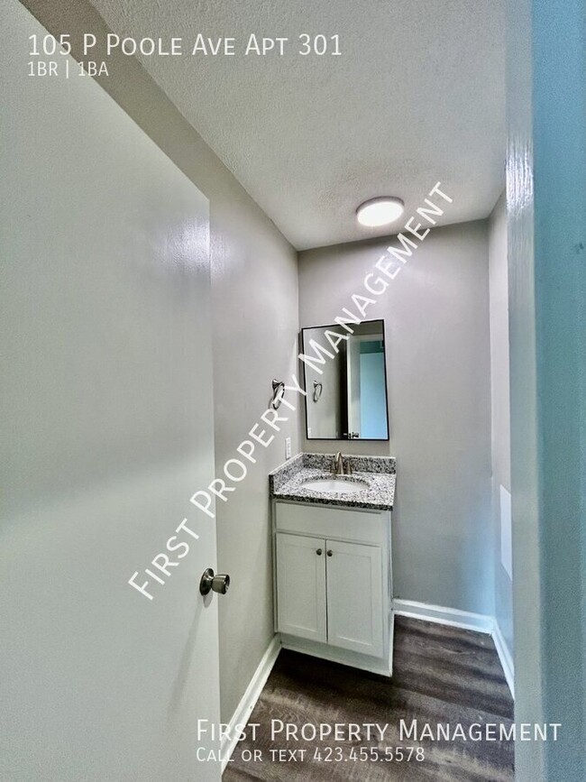 Building Photo - Free Month's Rent: Red Bank 1Bed/1Bath APT...