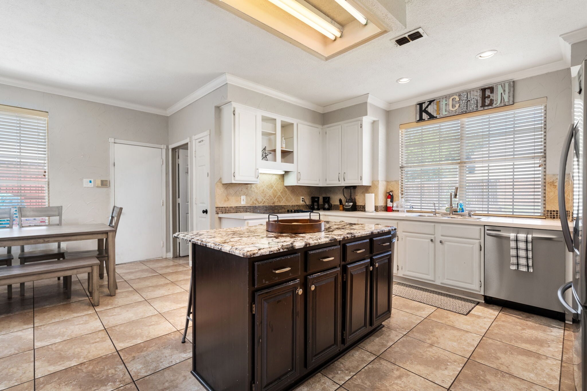 Building Photo - 141 Morningside Dr