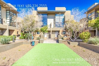 Building Photo - 1300 W 5th St