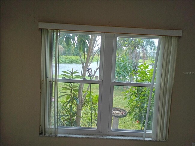 Building Photo - 862 Bayou View Dr